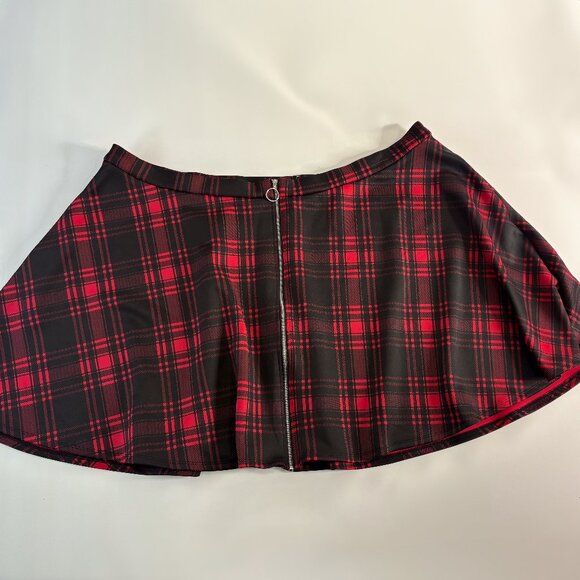 Hot Topic Red Black Plaid Zip Front Mini Skirt – Size 5 - Picture 1 of 3